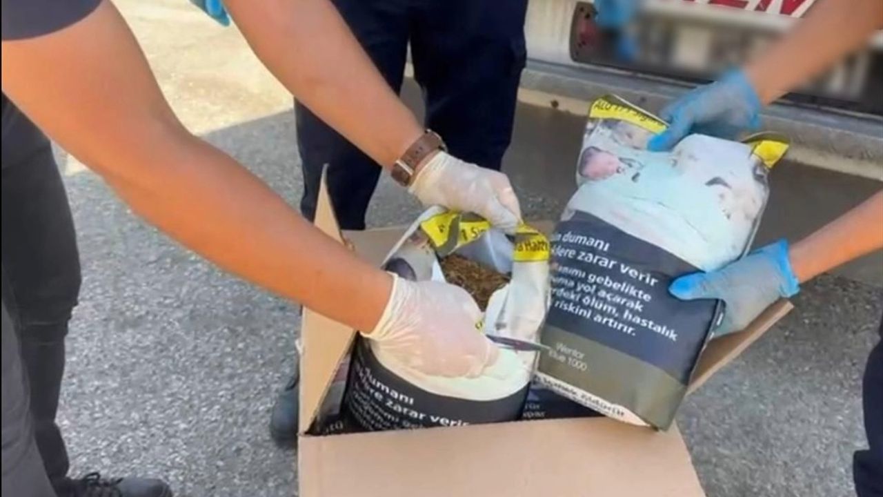 Adana'da tırda 7,5 ton kaçak tütün ele geçirildi, 2 şüpheli gözaltında