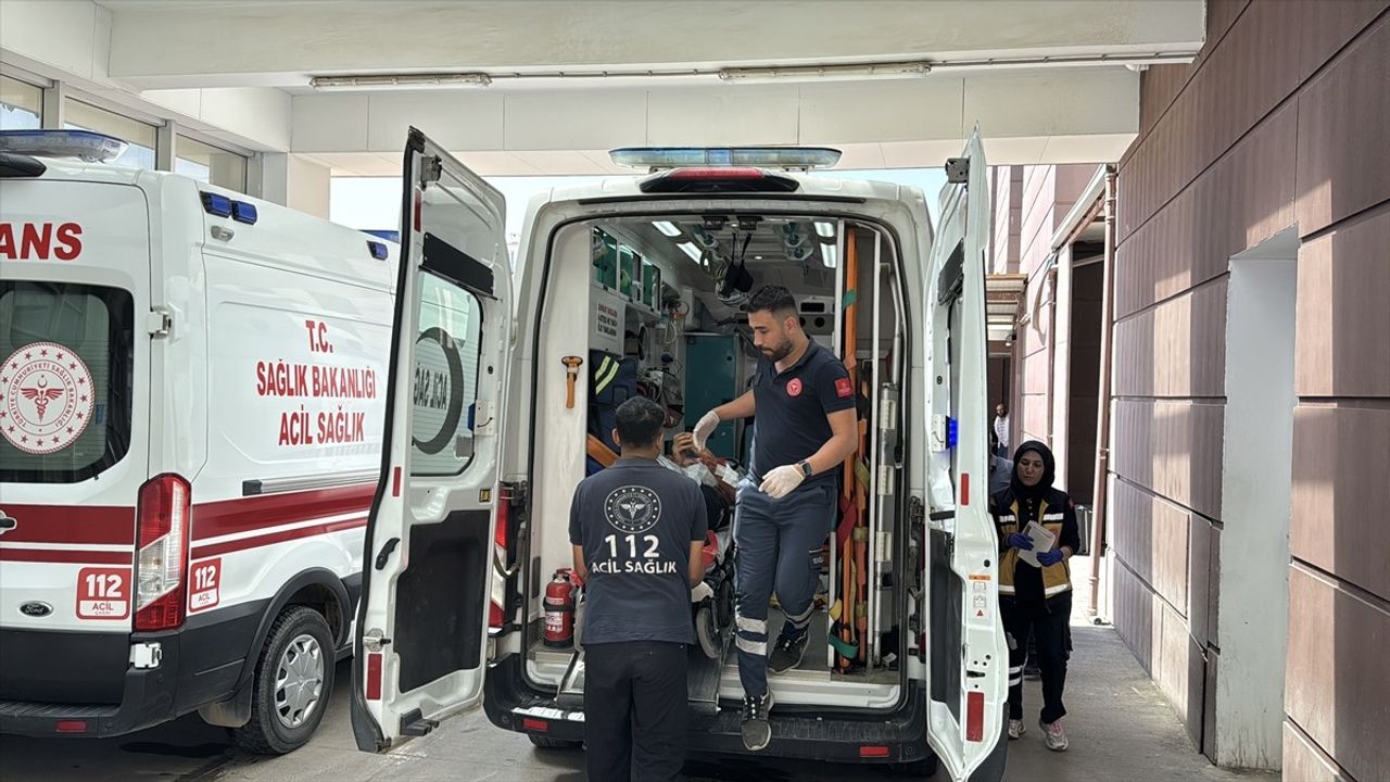 Adıyaman'da bıçaklı ve sopalı kavga: 2 kişi yaralandı