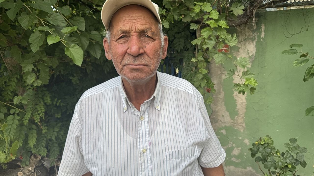 Afyonkarahisar'daki Yaşlı Çift, Evlerini Jandarmaya Bağışladı