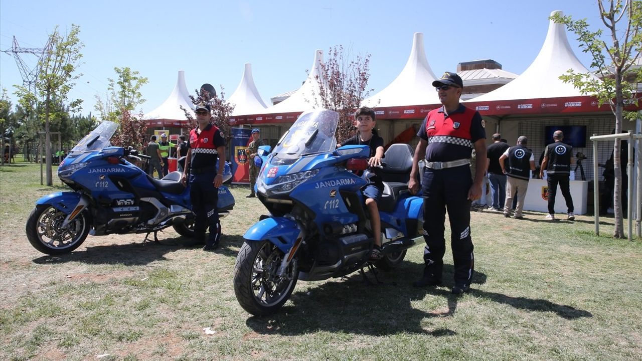 Ahlat'ta Malazgirt Zaferi'nin 954. yılı etkinlikleri sürüyor