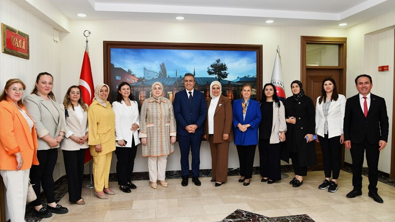 AK Parti Genel Merkez Kadın Kolları Başkanı Tuğba Işık Ercan, Ardahan'da Ziyaretler Gerçekleştirdi