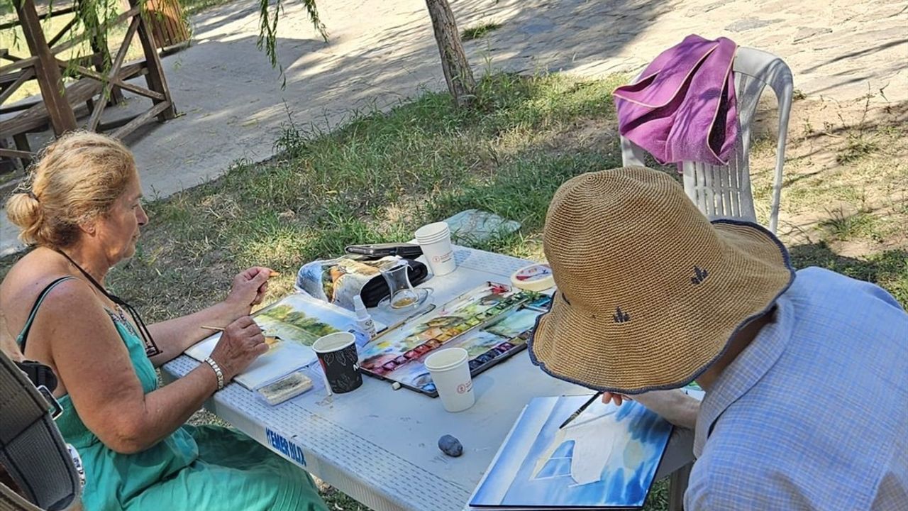 Akdeniz Üniversitesi'nin 5. Yaz Sanat Kampı ve Kültür Sanat Çalıştayı Kemer'de Sona Erdi