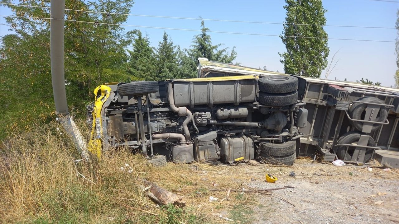 Akşehir'de kaza yapan tırda uyuşturucu ele geçirildi; sürücü tutuklandı