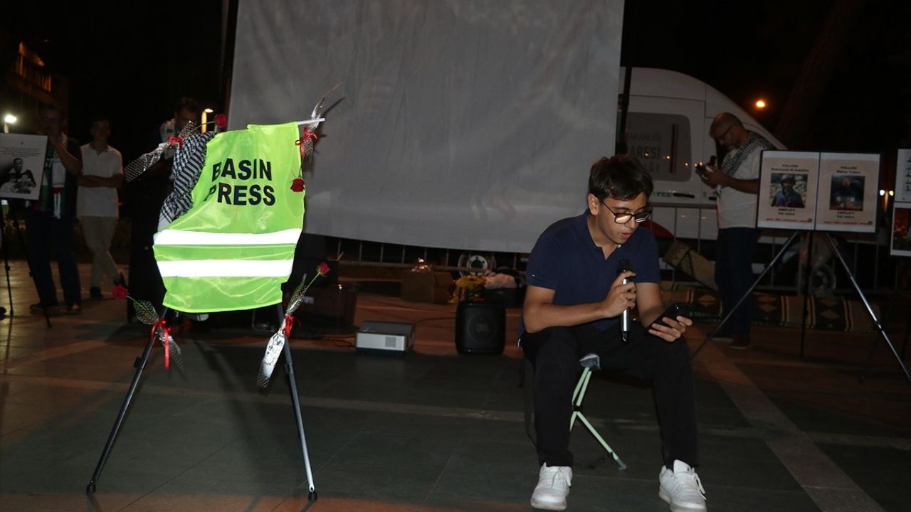 Alanya’da Gazze’de yaşamını yitiren gazeteciler anıldı, İsrail protesto edildi