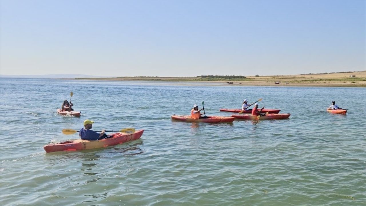 Anadolu Yelken Ligi Optimist Yarışları Hirfanlı Baraj Gölü'nde tamamlandı