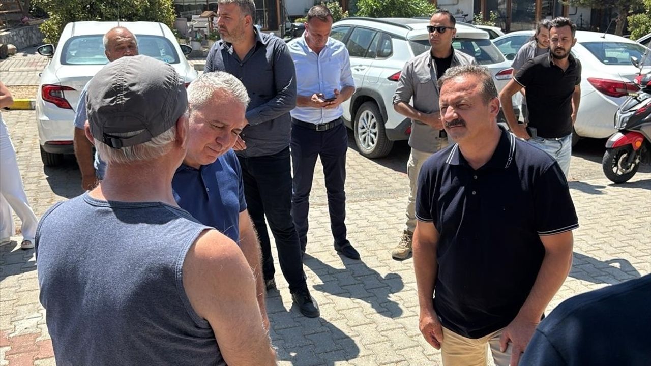 Anahtar Parti Genel Başkanı Yavuz Ağıralioğlu Çanakkale'deki yangın bölgelerini ziyaret etti