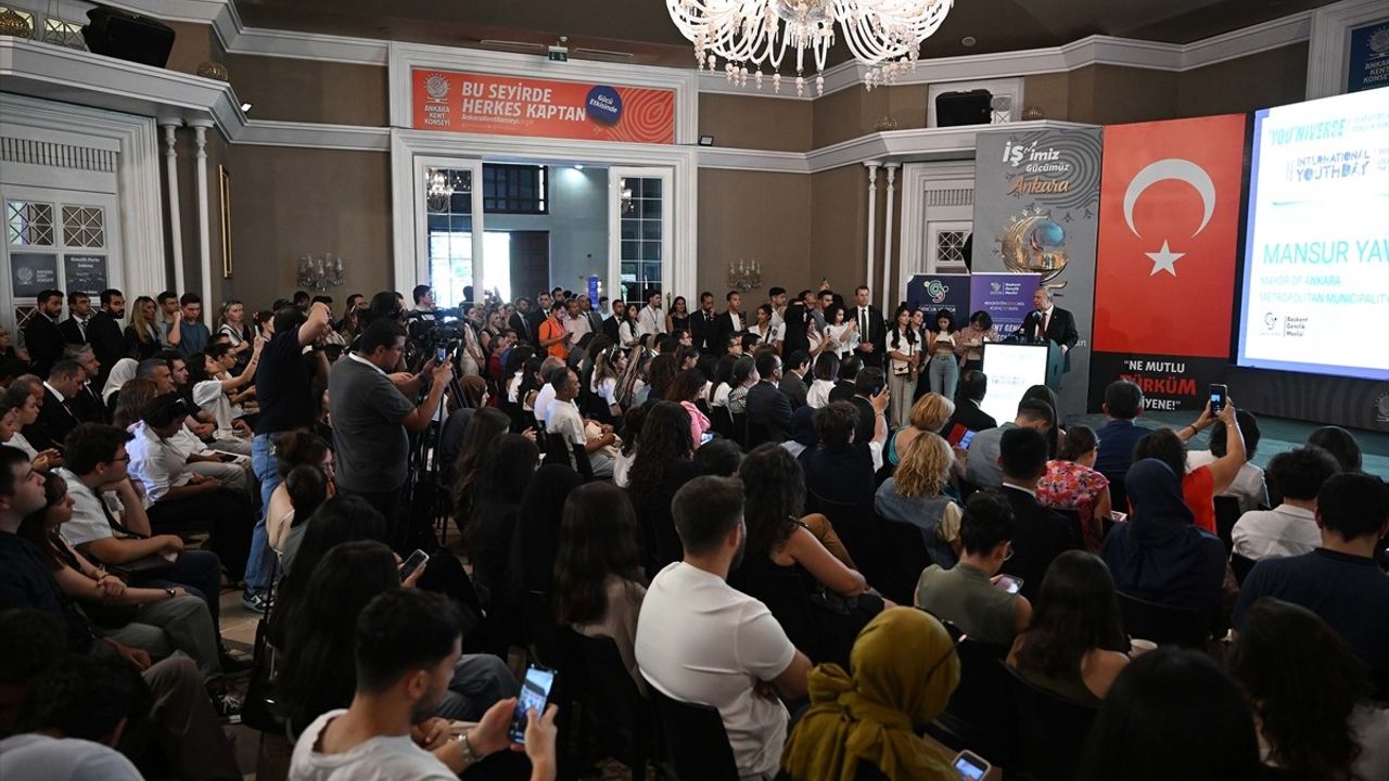 Ankara'da 12 Ağustos Uluslararası Gençlik Günü Buluşması: 27 Milletten Gençler Bir Araya Geldi
