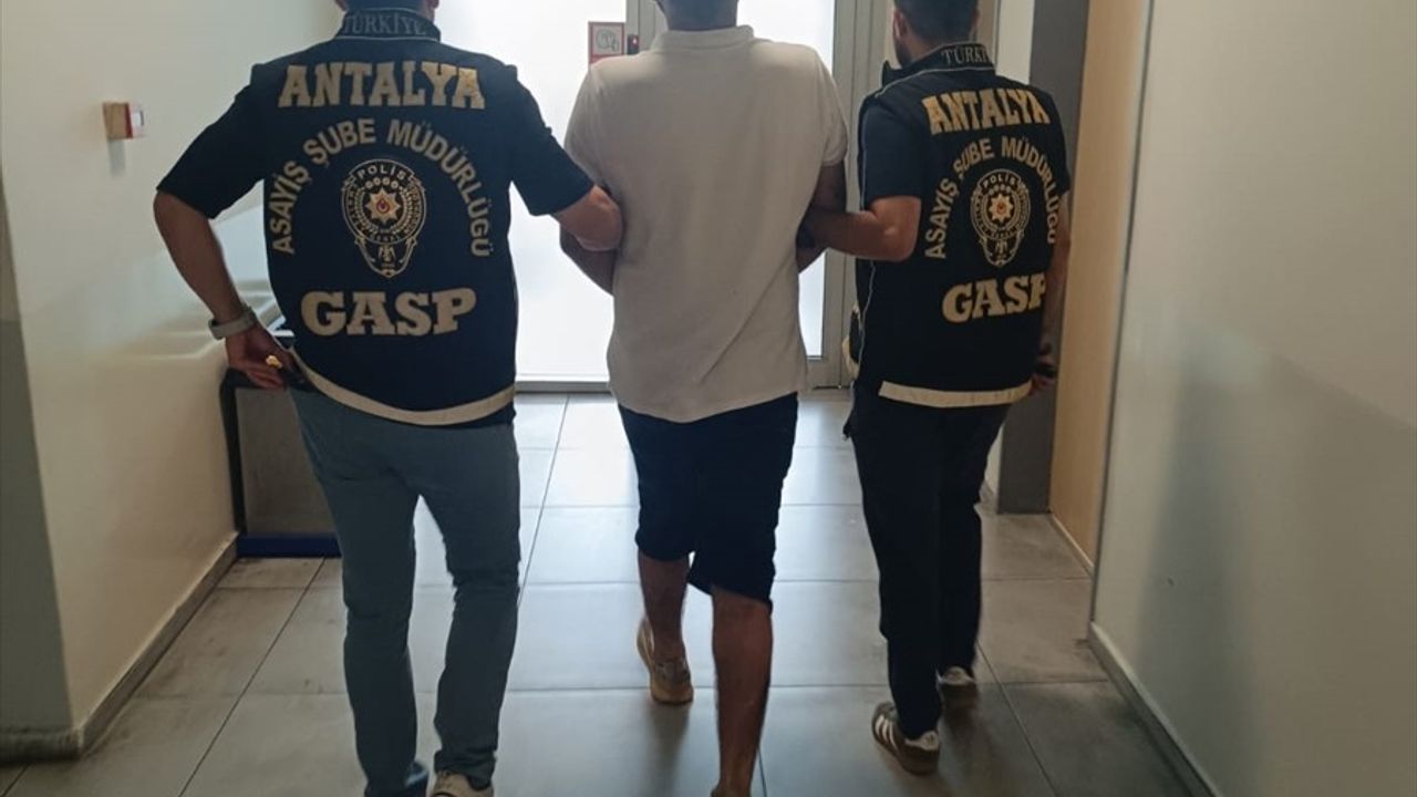 Antalya Aksu'da 8 iş yerinin yandığı kundaklama: 2 şüpheli tutuklandı