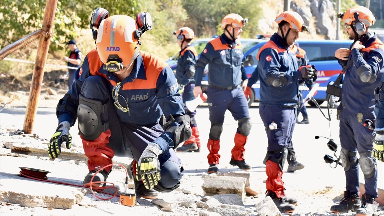 Antalya'da AFAD koordinasyonunda 316 personelle deprem tatbikatı
