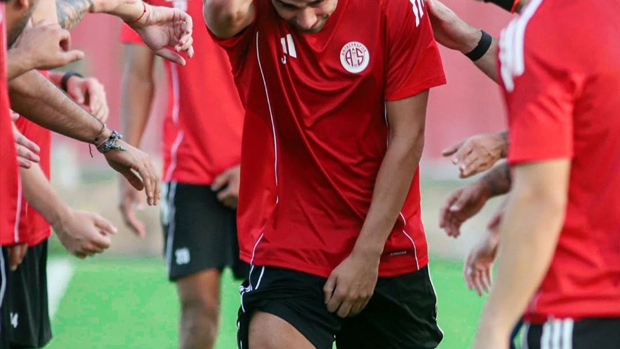 Antalyaspor, Gençlerbirliği maçına hazırlanıyor — Giannetti ve Ceesay takımla ilk antrenmana çıktı