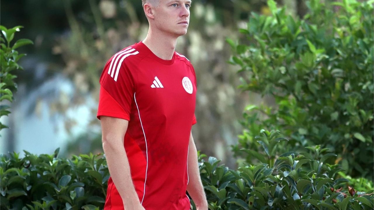 Antalyaspor Süper Lig'de 1200. gole Nikola Storm ile ulaştı