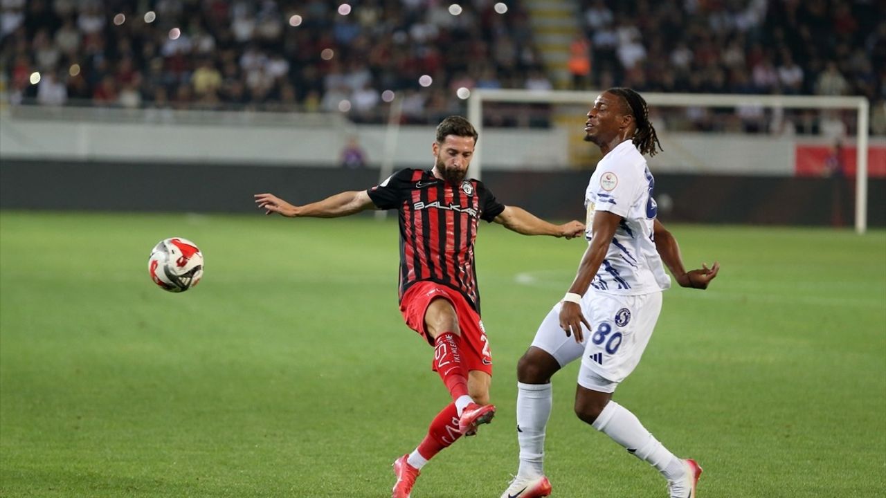 Arca Çorum FK, Trendyol 1. Lig 3. haftasında SMS Grup Sarıyer'i 2-1 yendi