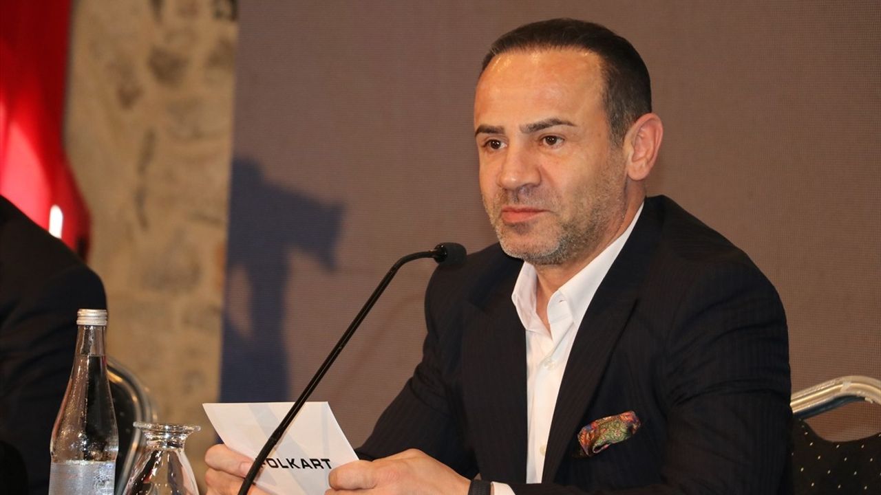 Atatürk'ün anıları ve Refik Anadol'un eserleri 94. İzmir Enternasyonal Fuarı'nda