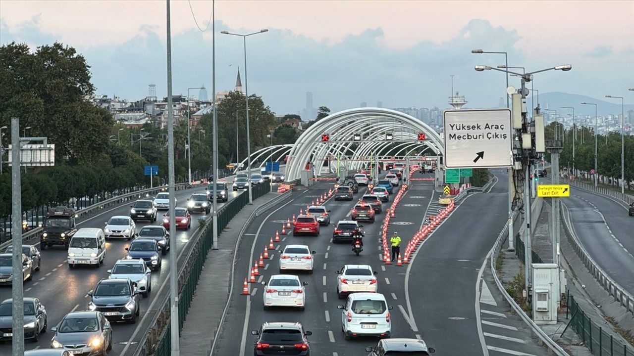 Avrasya Tüneli'nde Samatya çalışması nedeniyle Anadolu'dan Avrupa'ya kontrollü geçiş