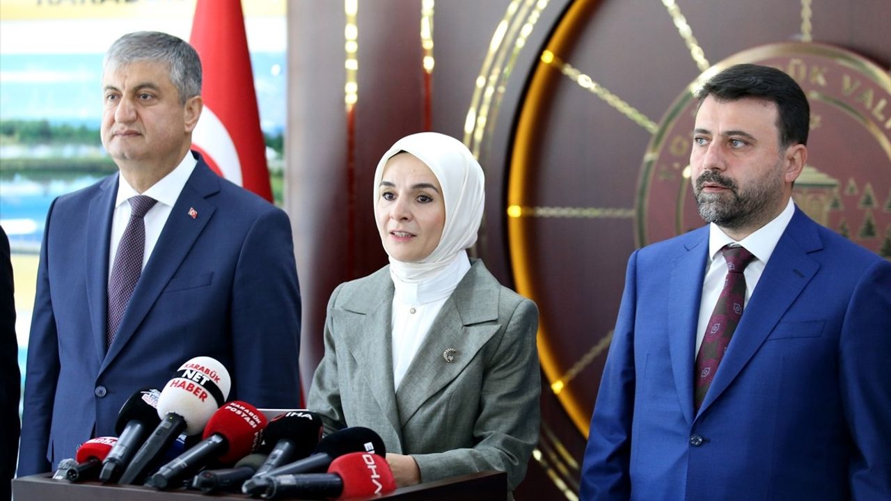 Bakan Göktaş, Balıkesir Depreminin Ardından Destek Çalışmalarını Açıkladı