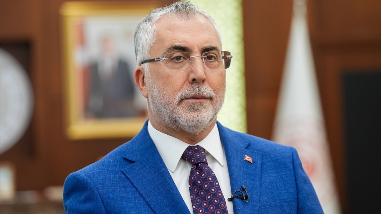 Bakan Işıkhan: 8. Dönem Kamu Toplu Sözleşmesinde çalışanların enflasyona ezdirilmeyeceği taahhüt edildi