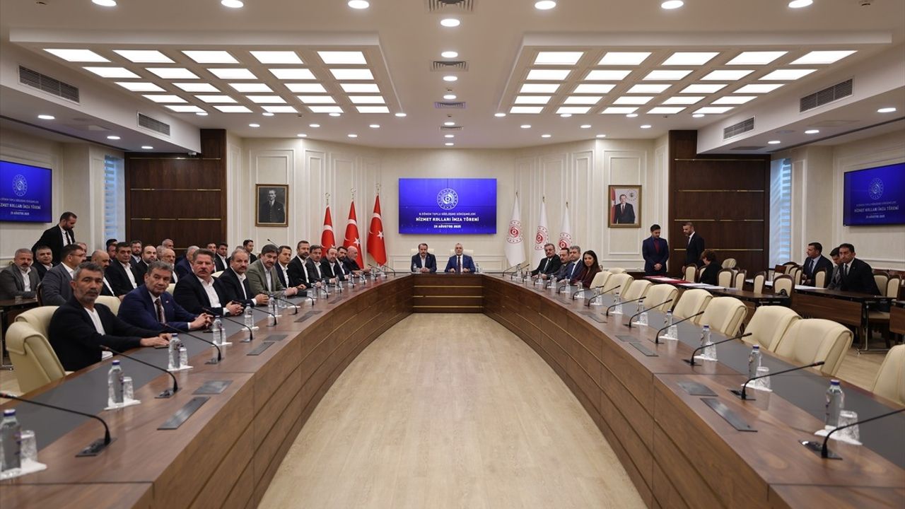 Bakan Işıkhan: Oransal Zamda Mutabakat Sağlanamadı, Tahkim Süreci Başlayacak; 11 Hizmet Kolunda Uzlaşma Sağlandı