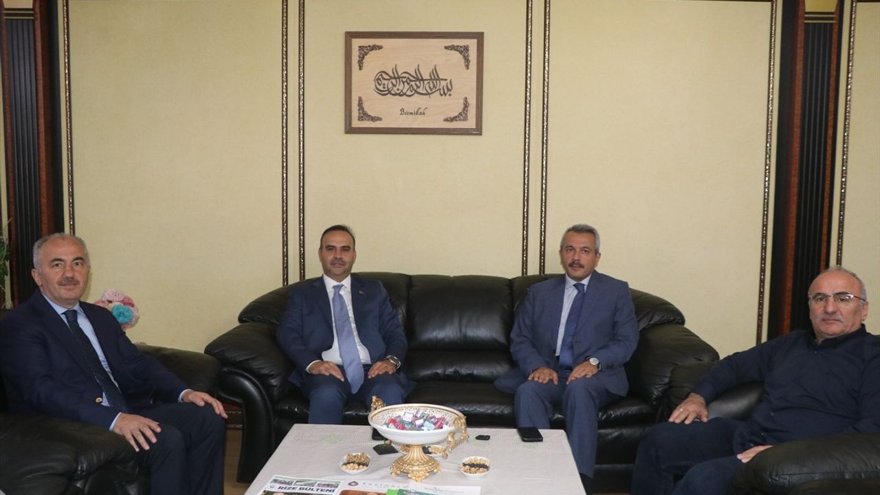 Bakan Kacır: Rize'ye Butik Çay Turizm Kompleksi ve Aktif Karbon Yatırımı