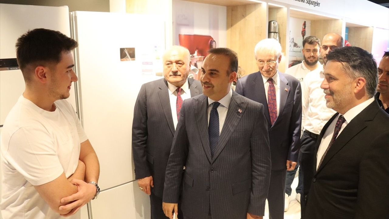 Bakan Kacır: Türkiye, Avrupa tedarik zincirlerinin vazgeçilmez unsuru haline geldi