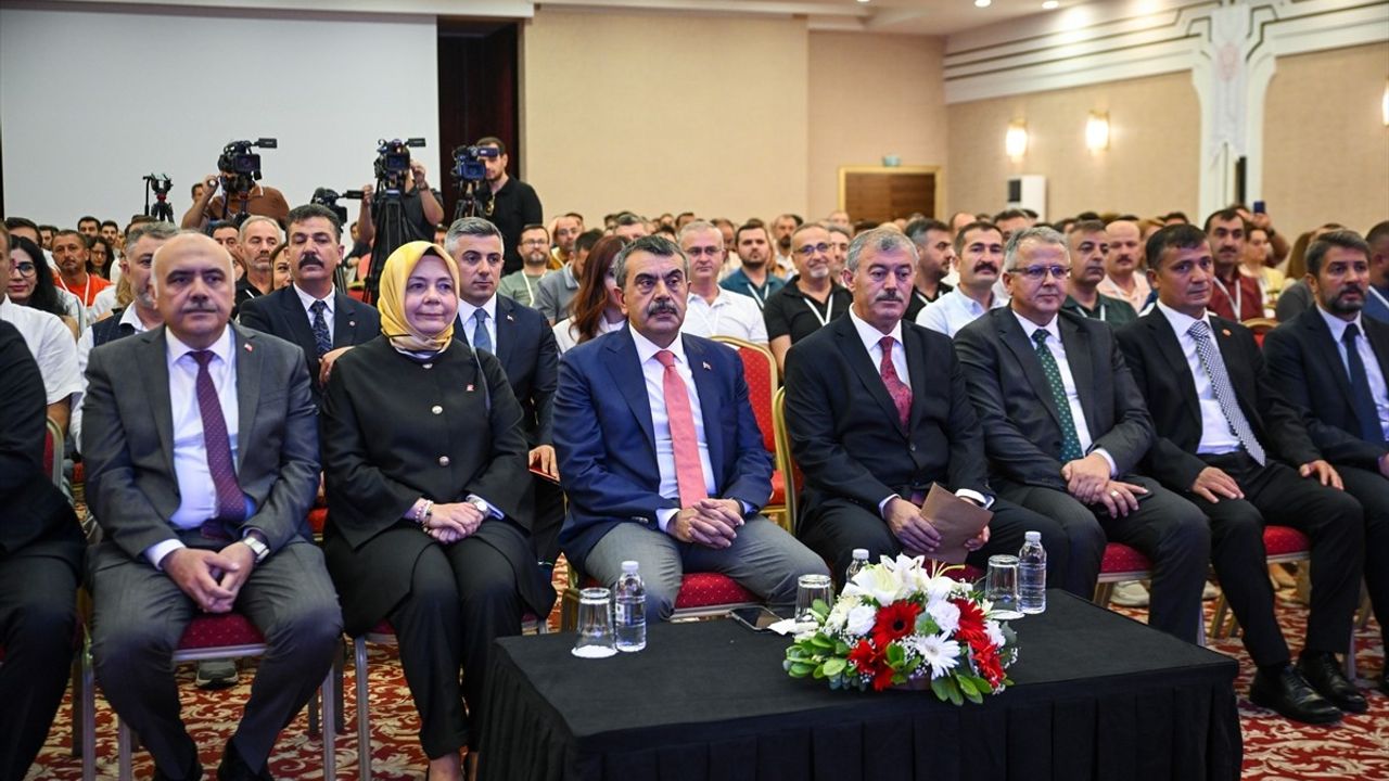 Bakan Tekin: Yurtdışında 56 Ülkede Eğitim Faaliyetlerimizi Sürdürmeye Devam Edeceğiz