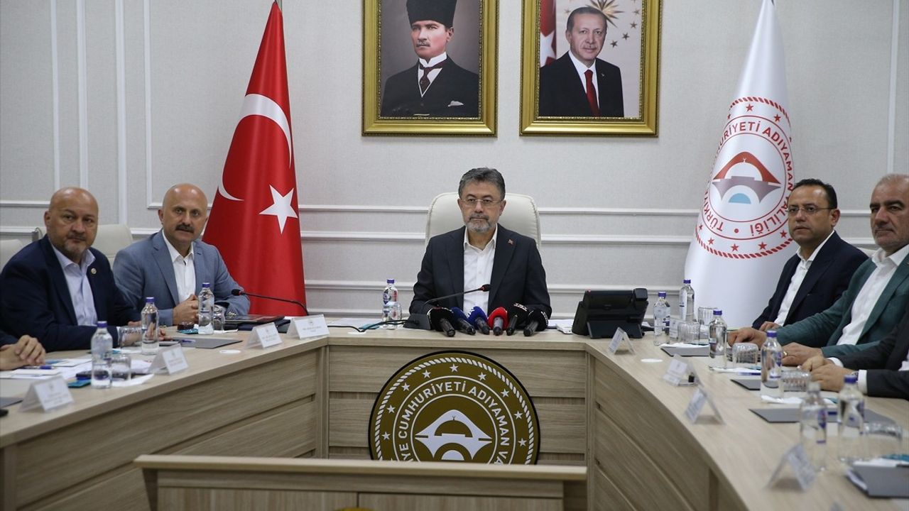 Bakan Yumaklı, Adıyaman'da Sektör Paydaşlarıyla Bir Araya Geldi