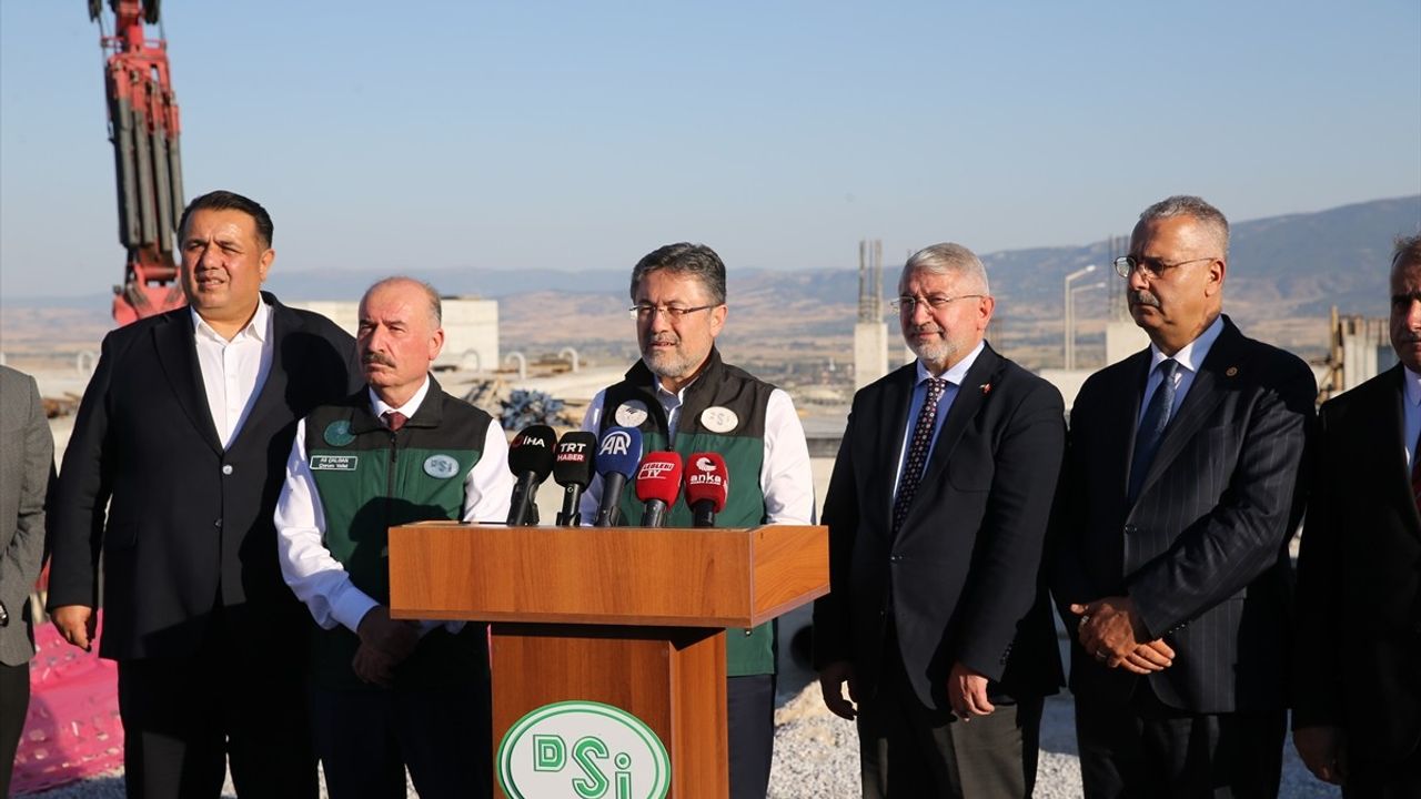 Bakan Yumaklı: Belediyeler içme suyu yönetiminde sorumluluklarını yerine getirmeli