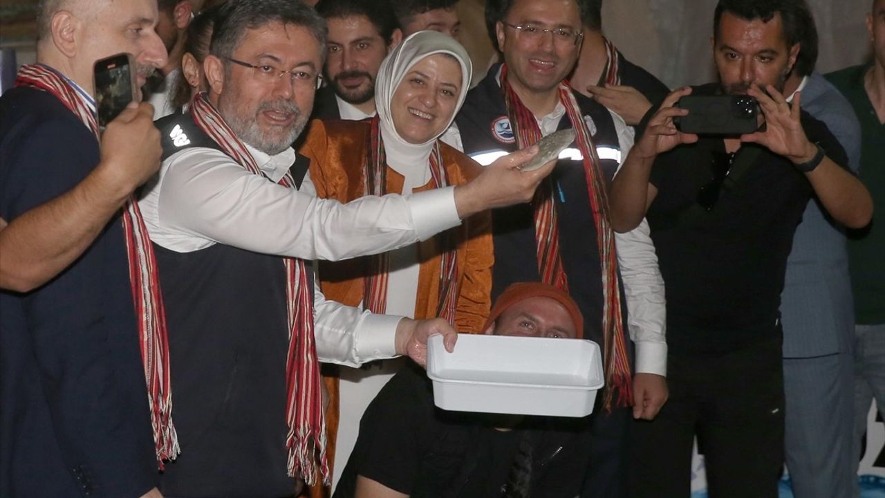 Bakan Yumaklı: Su ürünlerine 51 milyar lira destek, üretimi 1 milyon tonun üzerine taşıma hedefi