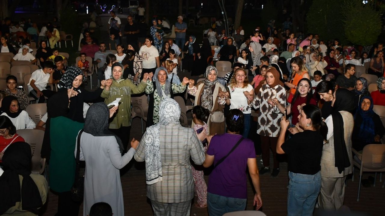 Batman'da 'Kardeşliğin Adı Türkiye' konseri Atatürk Parkı'nda gerçekleştirildi