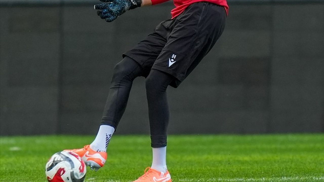 Beşiktaş-Lausanne: Lausanne Tüpraş Stadı'nda Son Antrenmanını Tamamladı