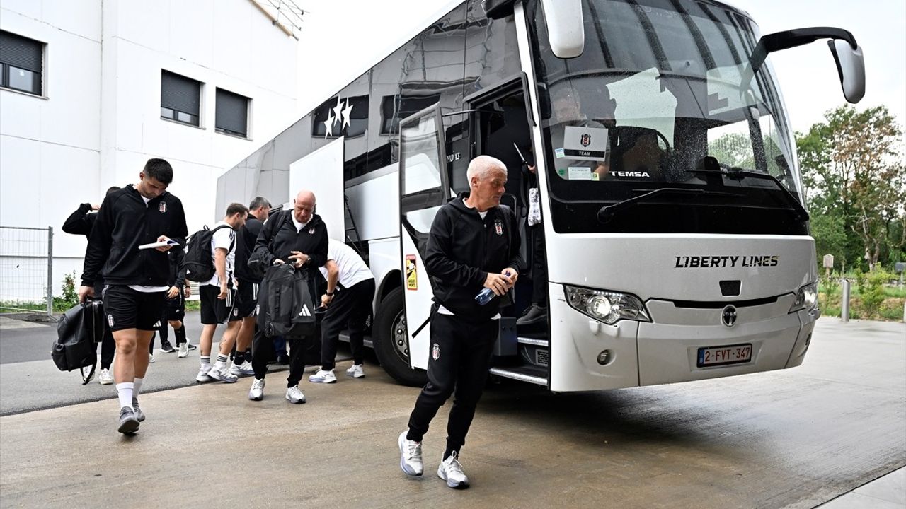 Beşiktaş, Lausanne maçı için İsviçre'ye ulaştı