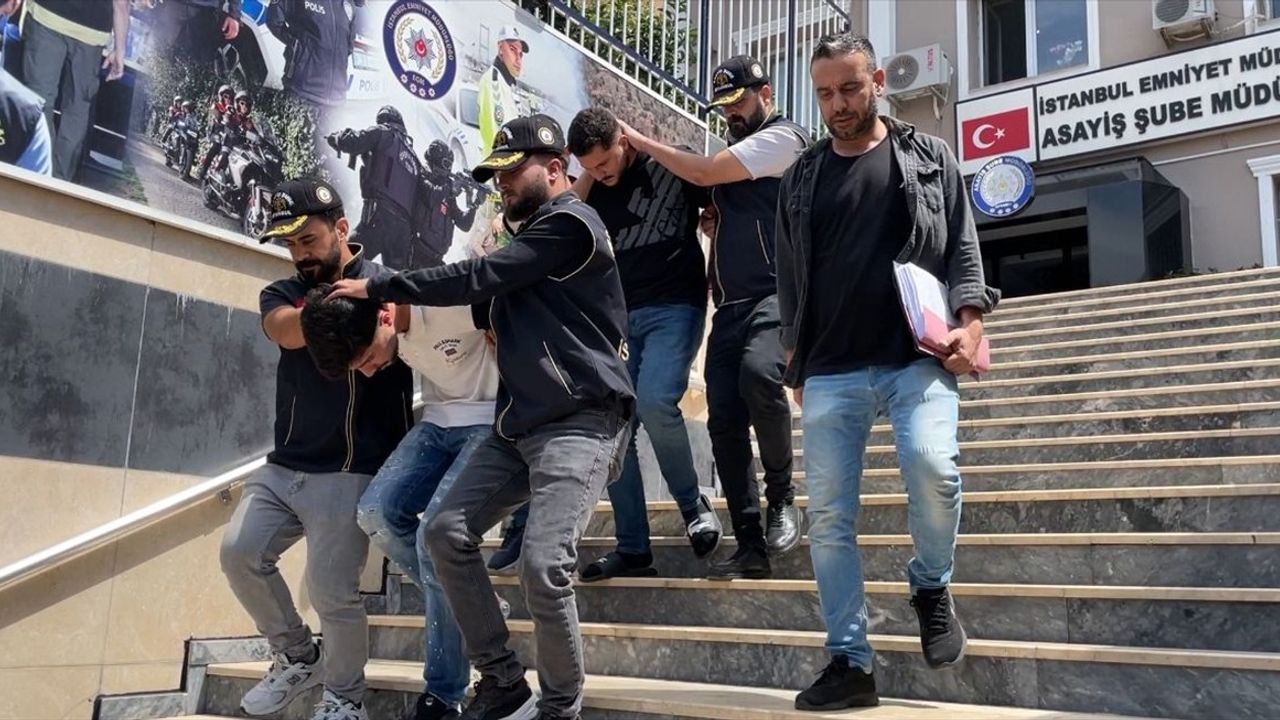 Beyoğlu'nda iş yeri ve üç aracın kurşunlanması: 1 zanlı tutuklandı