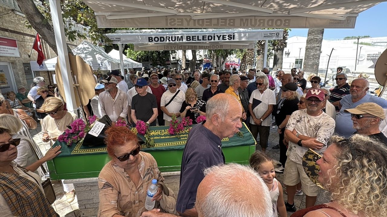 Bodrum'da Hayatını Kaybeden Müzisyen Selçuk Alagöz İçin Cenaze Töreni Düzenlendi