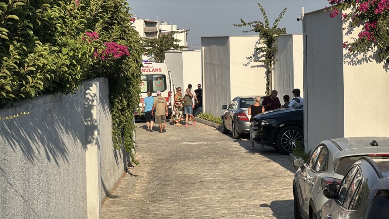 Bodrum'da iki kişi evde başından silahla vurularak ölü bulundu