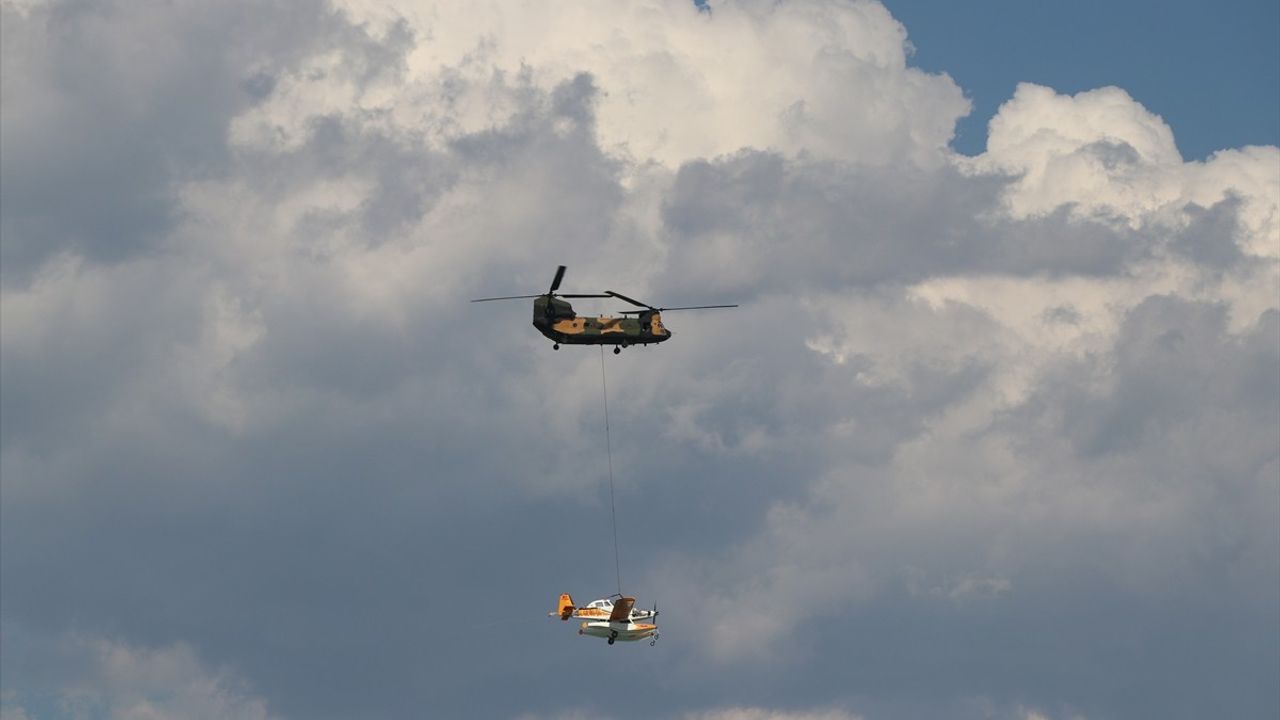 Burdur'da Orman Genel Müdürlüğü eğitim uçağı Karacören Barajı'ndan çıkarıldı