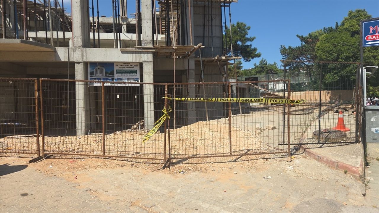 Bursa Orhangazi'de inşaattan düşen işçi yaşamını yitirdi