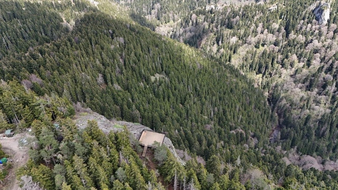 Çambaşı Yaylası'ndaki Ablak Taşı Seyir Terası Ordu Turizmini Canlandırdı