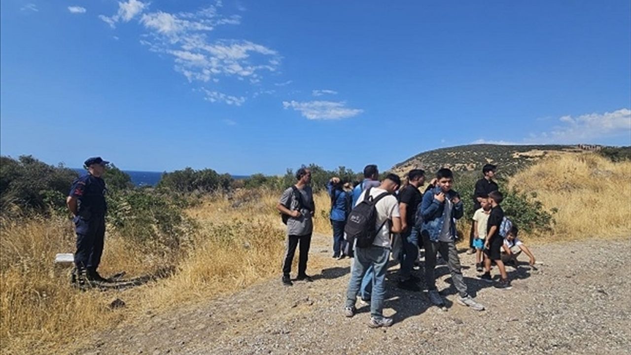 Çanakkale Ayvacık'ta 19 düzensiz göçmen yakalandı