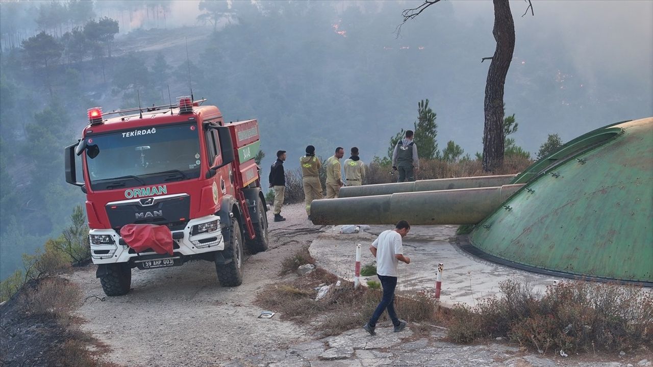 Çanakkale'de Orman Yangınına Müdahale Devam Ediyor