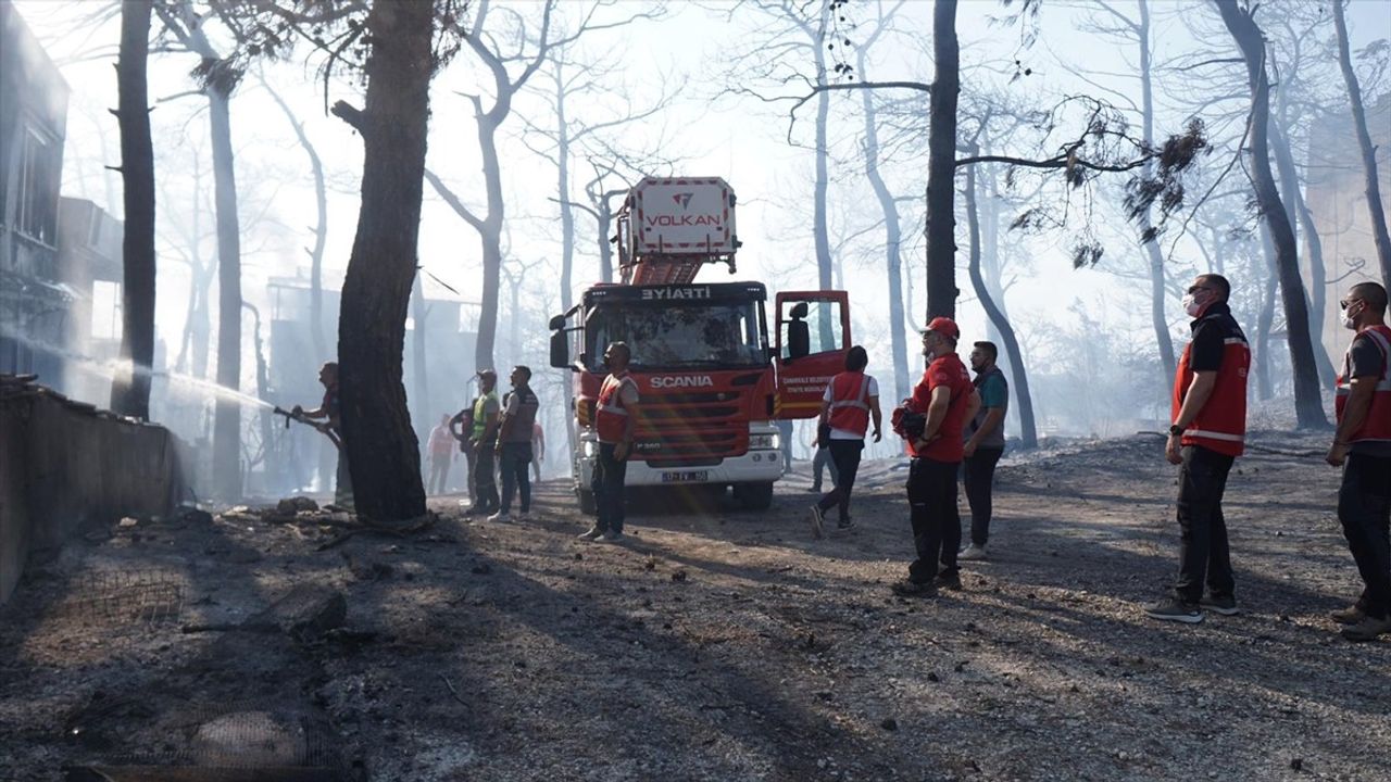 Çanakkale'deki Orman Yangınına Hızla Müdahale Ediliyor