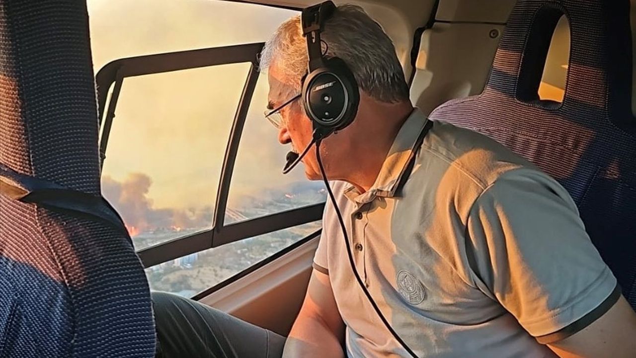 Çanakkale'deki Orman Yangınına Müdahale Devam Ediyor