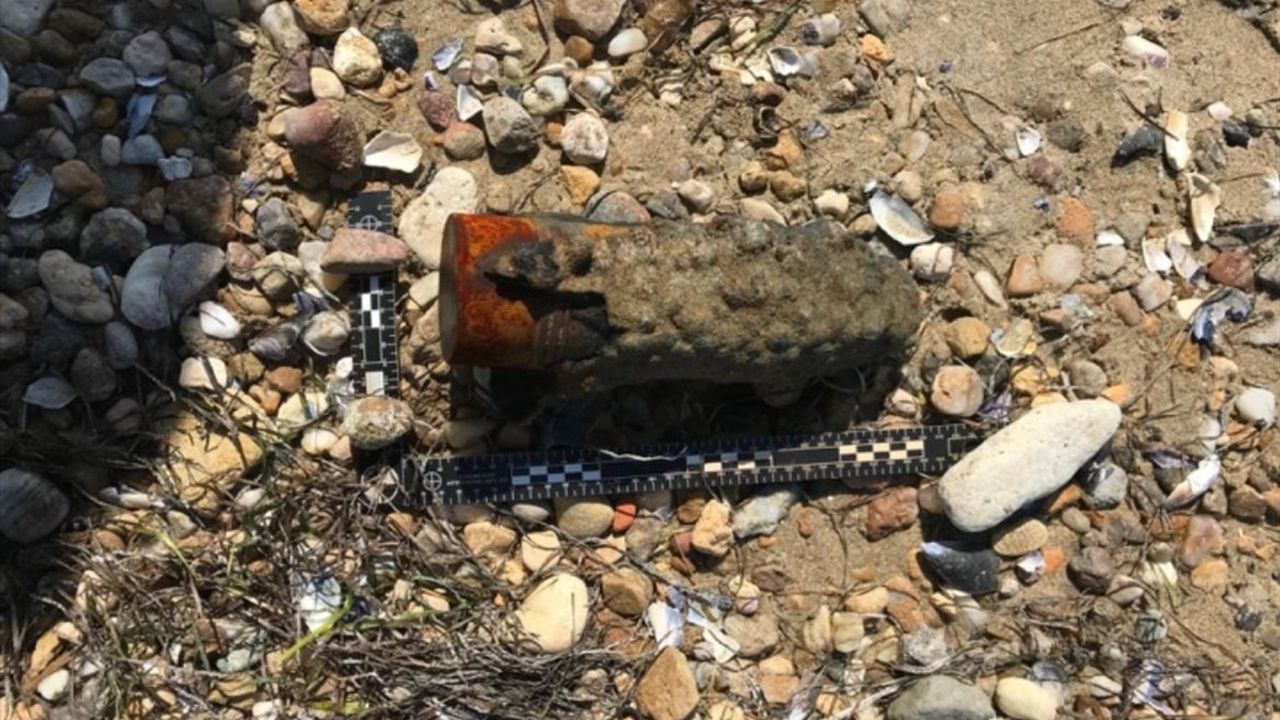 Çanakkale Kepez'de Patlamamış Top Mermisi Bulundu