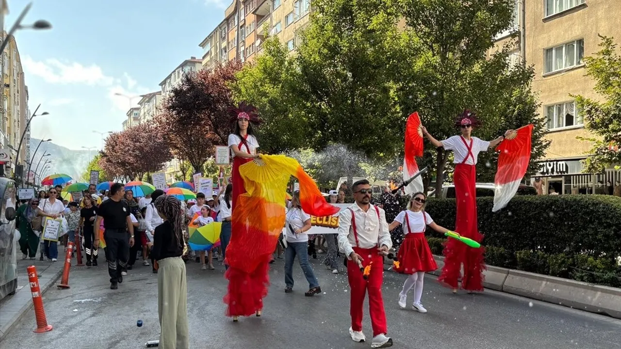 Çankırı'da 4. Uluslararası Tuz Festivali'nin meşalesi yakıldı