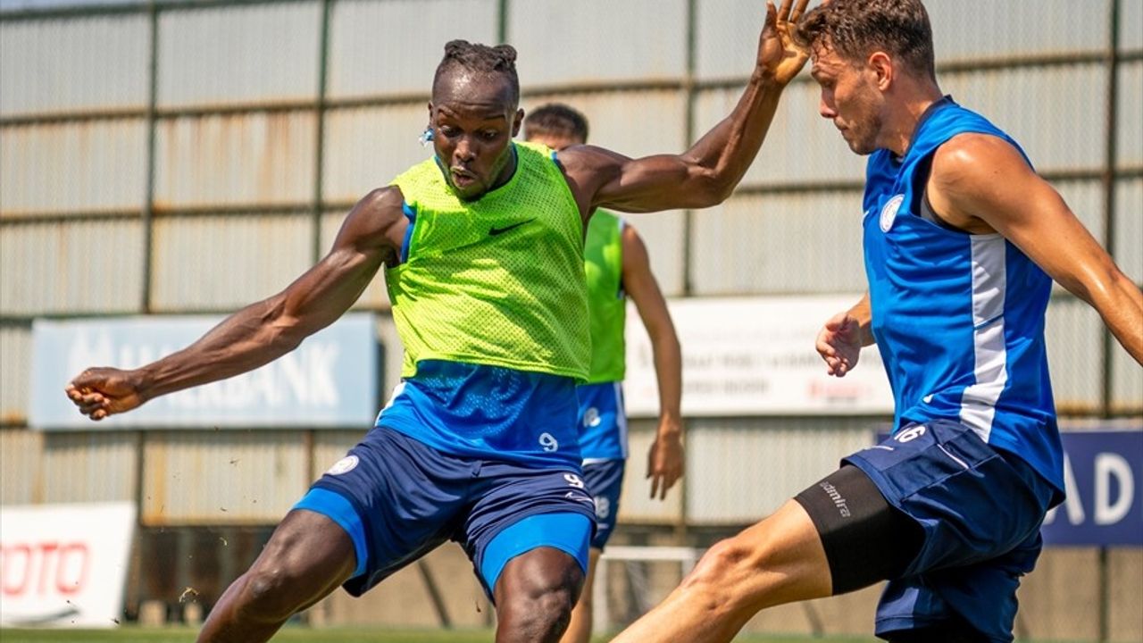 Çaykur Rizespor, Galatasaray maçı öncesi Mehmet Cengiz Tesisleri'nde hazırlıklarını sürdürdü