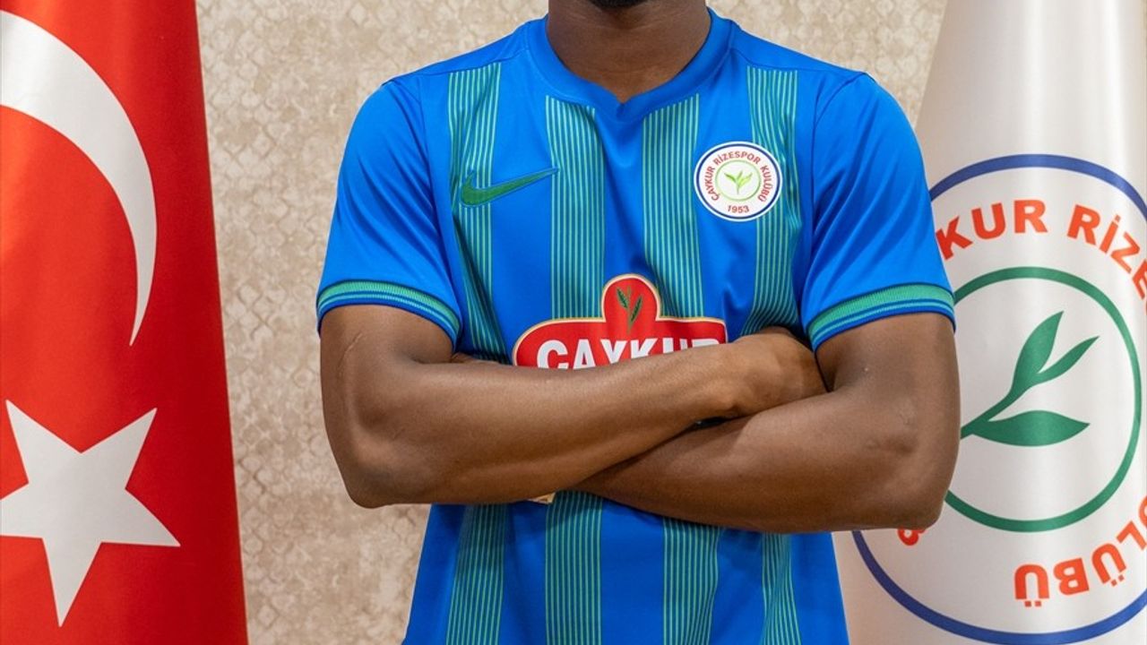 Çaykur Rizespor, Malili Savunma Oyuncusu Modibo Sagnan'ı Transfer Etti