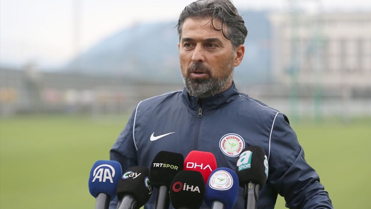 Çaykur Rizespor Teknik Direktörü İlhan Palut'tan Göztepe Maçı Değerlendirmesi