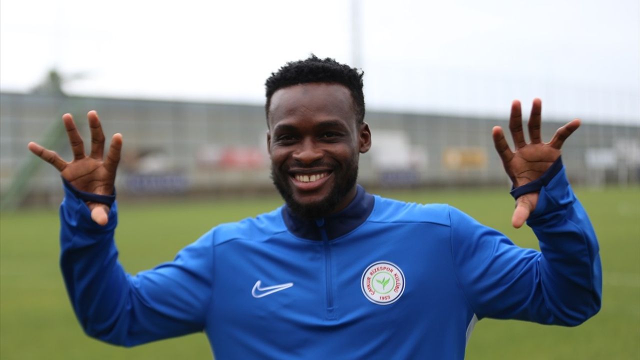 Çaykur Rizesporlu İbrahim Olawoyin: 30 Ağustos'ta Galatasaray karşısında takım olarak elimizden geleni yapacağız