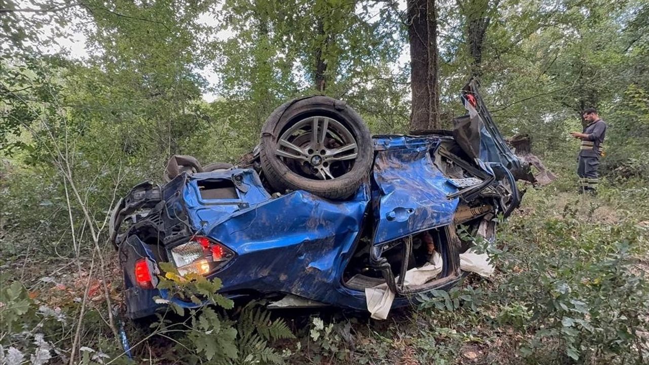 Çekmeköy'de şarampole devrilen otomobilde öğretmen yaşamını yitirdi
