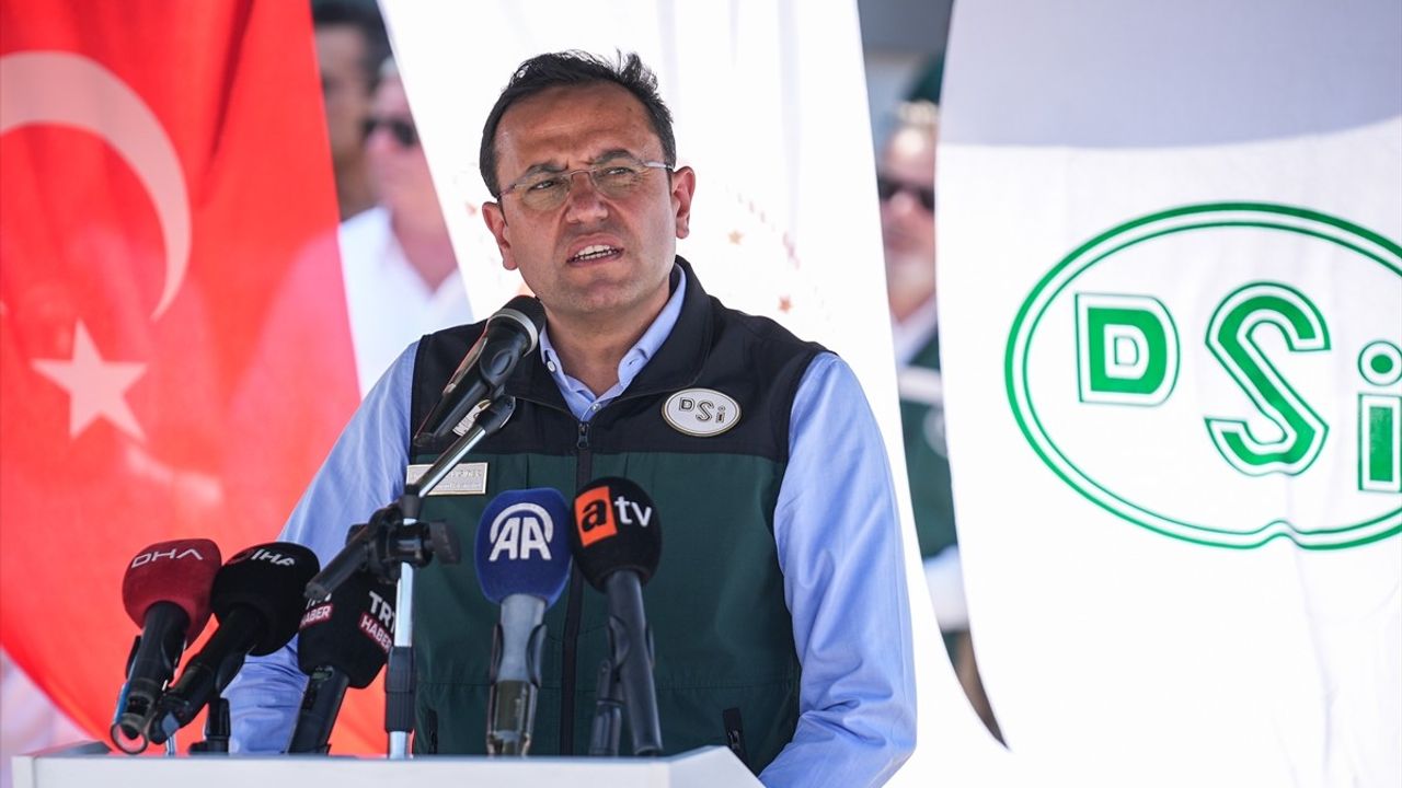 Çeşme'ye Yıllık 3,7 Milyon Metreküp Su Sağlayacak Proje Hayata Geçti