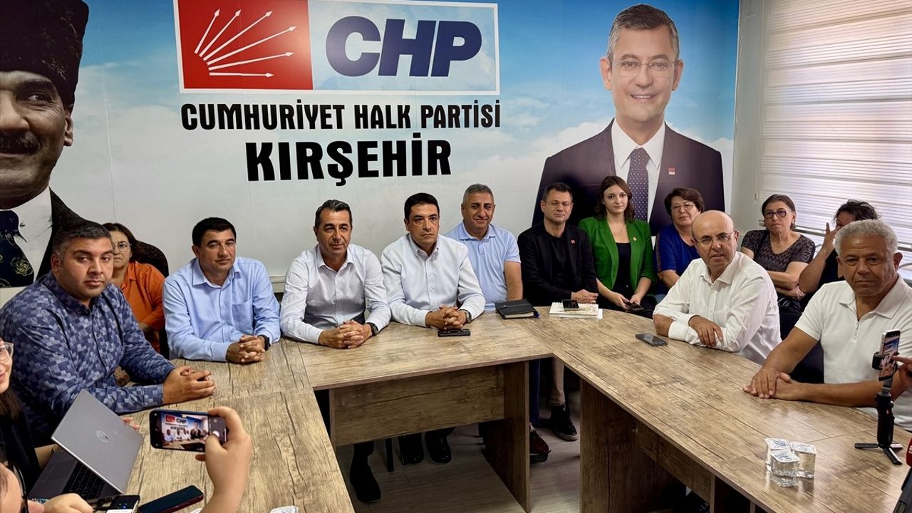 CHP Genel Başkan Yardımcısı Erhan Adem: Kırşehir Mitingi Öncesi Esnaf Ziyaretleri ve Vatandaş Talepleri