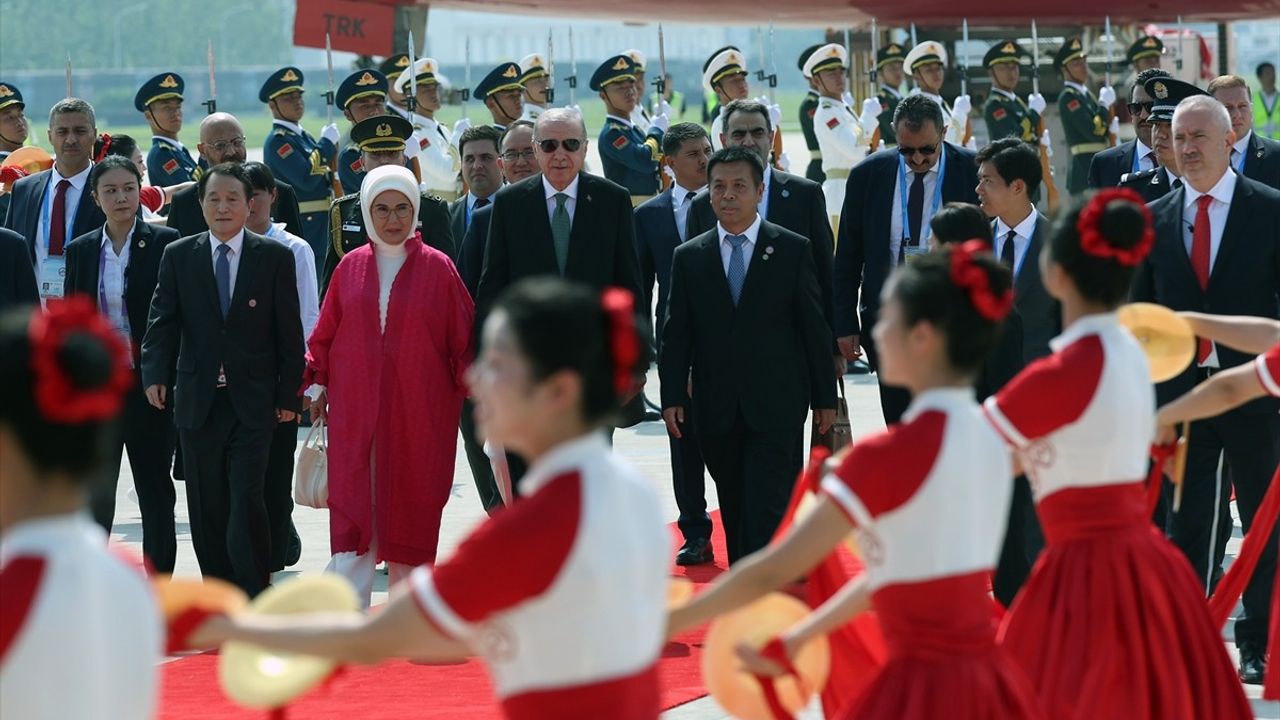 Cumhurbaşkanı Erdoğan, Şanghay İşbirliği Örgütü 25. Zirvesi için Tiencin'e geldi